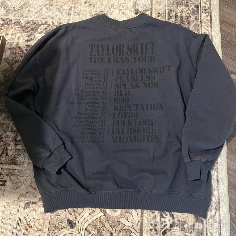 Taylor Swift Eras Tour Blue Crewneck NEW Size large OFFICIAL MERCH